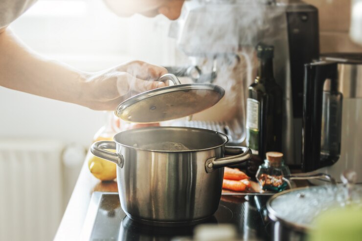 Découvrez les ustensiles indispensables d'une batterie de cuisine 
